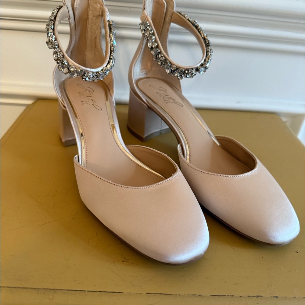 Jewel Badgley Mischka Nude Embellished Heels